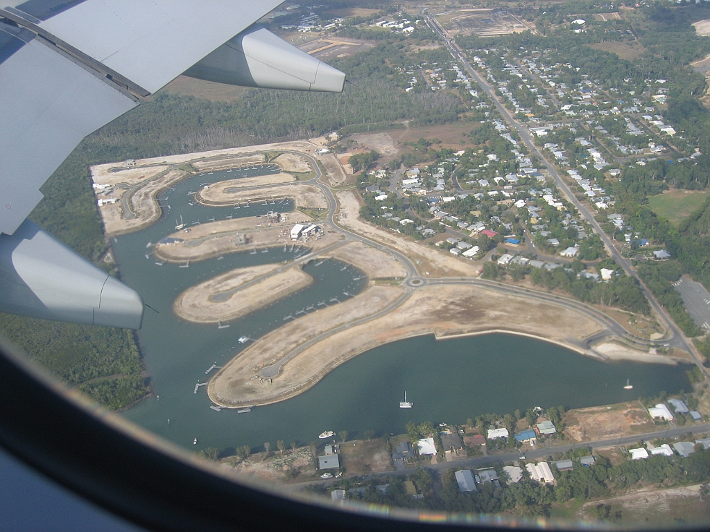 CairnsTC015 Avion.jpg